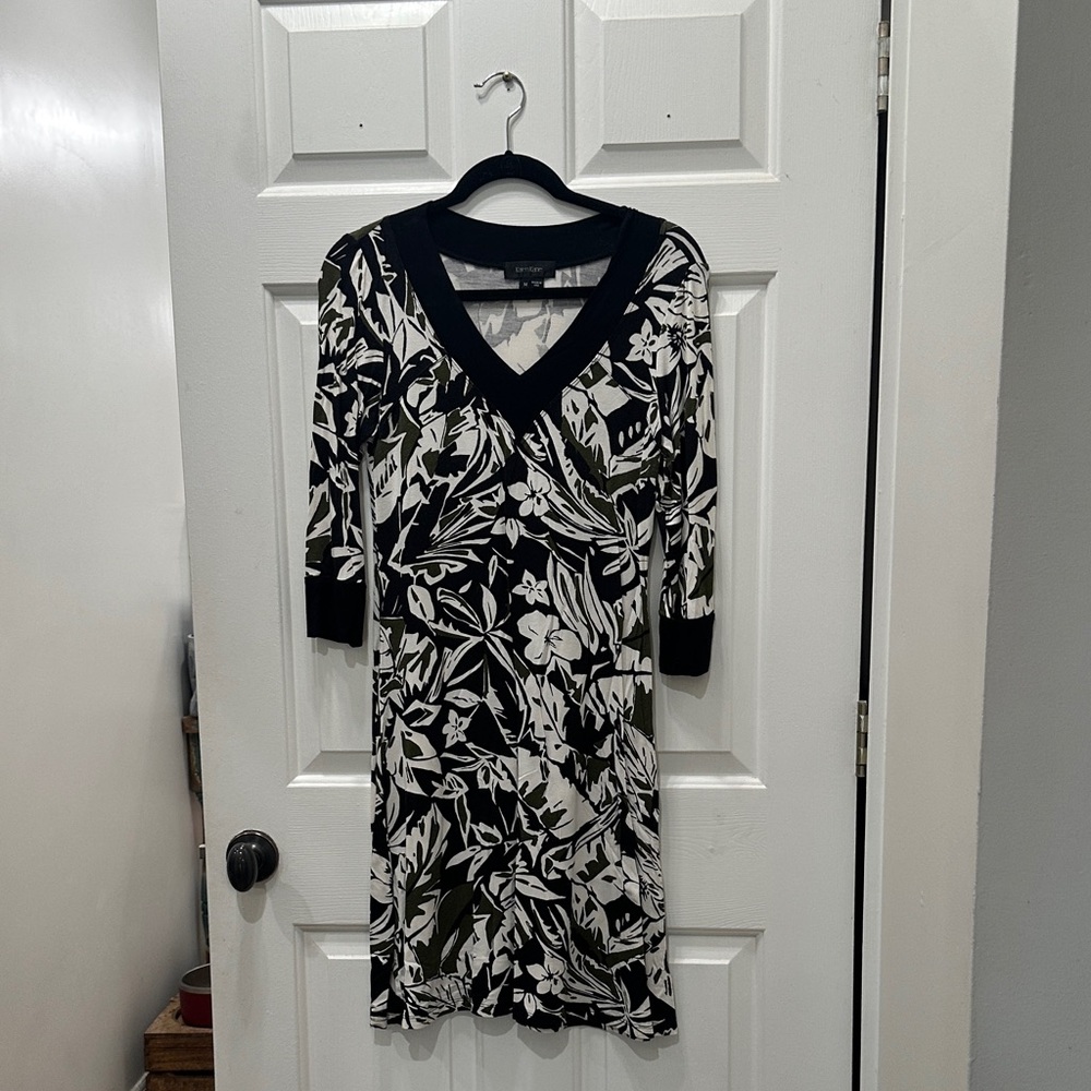 Karen Kane Monochrome Floral Long Sleeve Dress